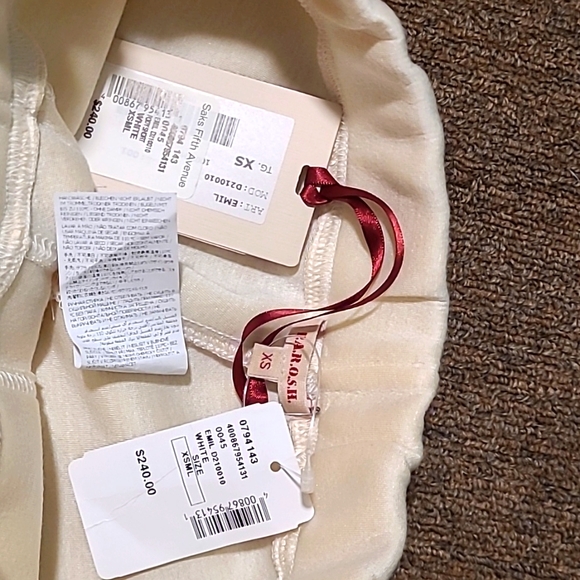 Saks Fifth Avenue P.A.R.O.S.H soft shorts size XS NWT - Picture 3 of 6